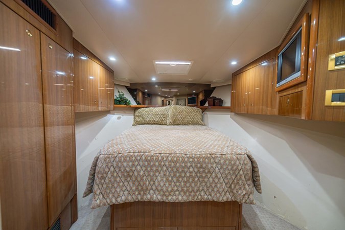2006 Viking 56