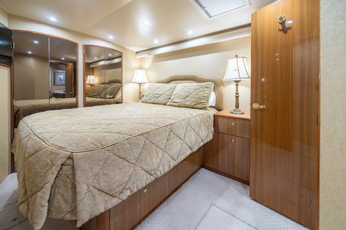 2006 Viking 56