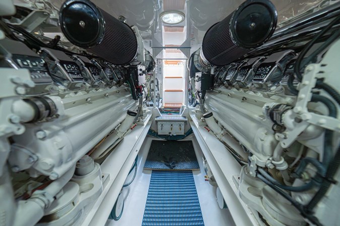 2006 Viking 56