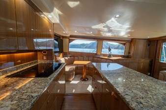 2006 Viking 56