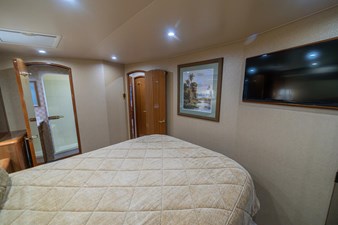 2006 Viking 56