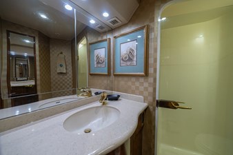 2006 Viking 56