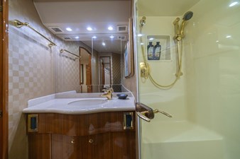 2006 Viking 56