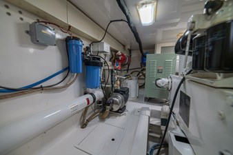 2006 Viking 56