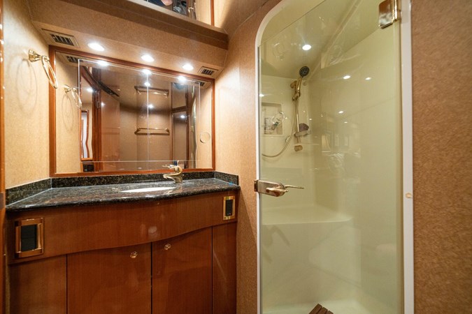 2004 Viking 61 Convertible