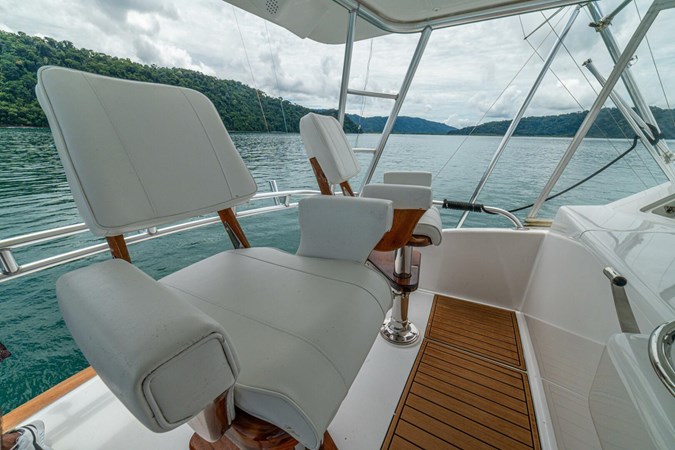 2004 Viking 61 Convertible