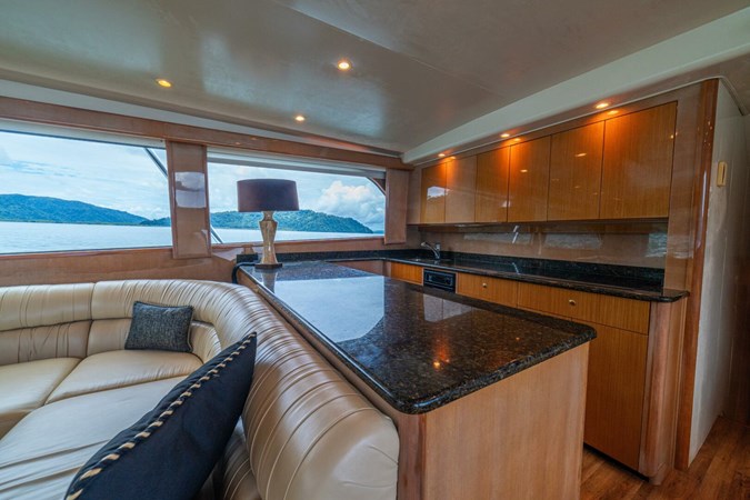 2004 Viking 61 Convertible
