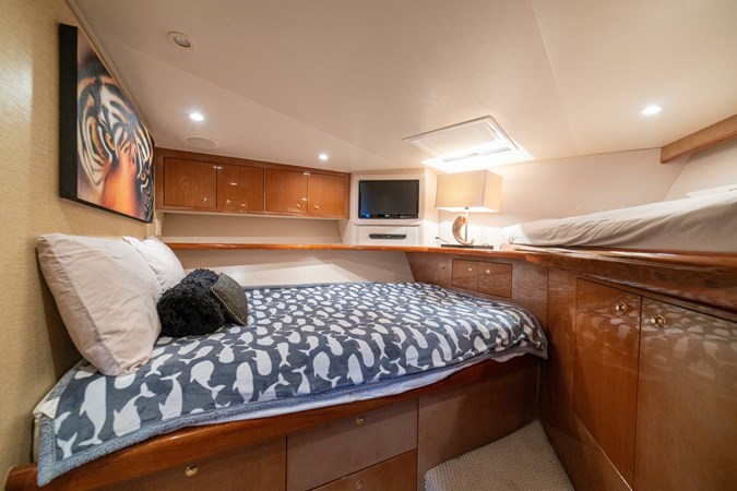 2004 Viking 61 Convertible