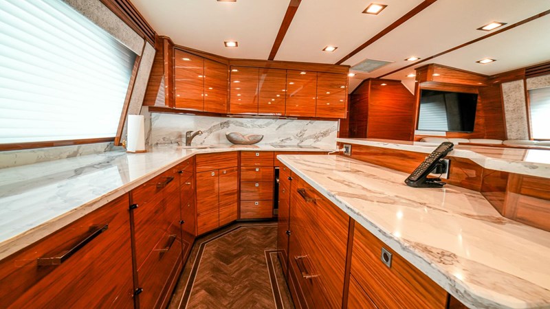 2023 Viking 73 Convertible