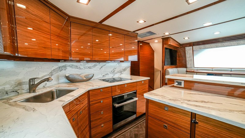 2023 Viking 73 Convertible