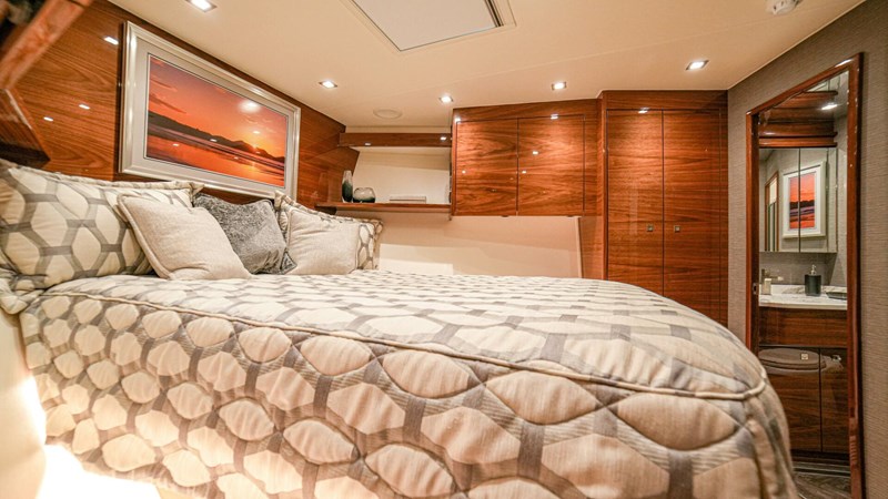 2023 Viking 73 Convertible
