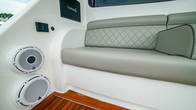 2023 Viking 73 Convertible