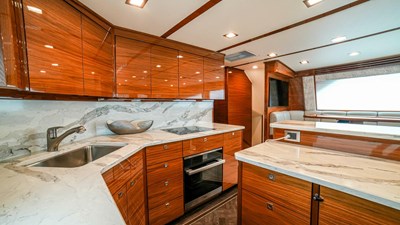 2023 Viking 73 Convertible