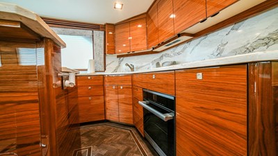 2023 Viking 73 Convertible