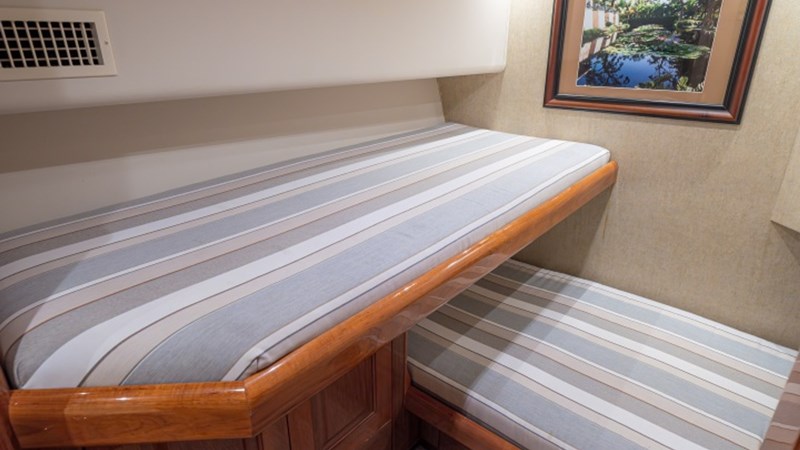 2005 Viking 61 Convertible 'Honey Girl'