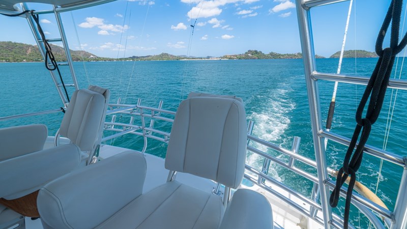2005 Viking 61 Convertible 'Honey Girl'