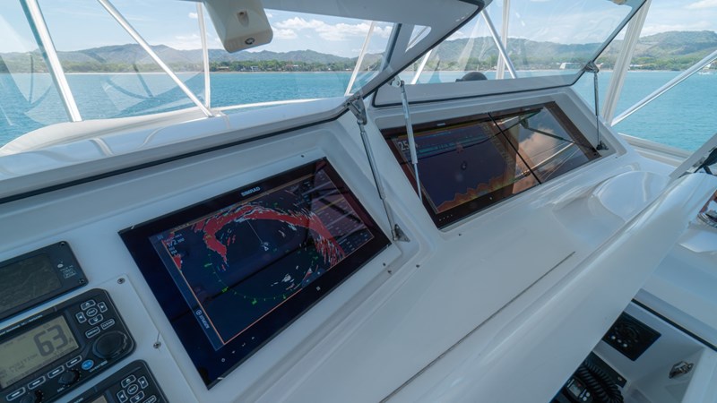 2005 Viking 61 Convertible 'Honey Girl'