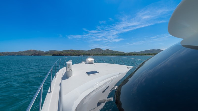 2005 Viking 61 Convertible 'Honey Girl'