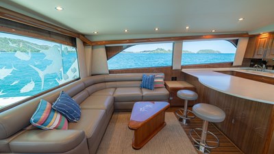 2005 Viking 61 Convertible 'Honey Girl'