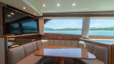 2005 Viking 61 Convertible 'Honey Girl'