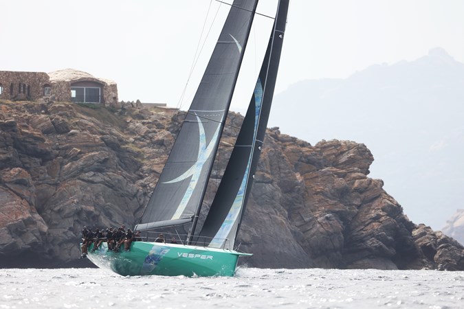 Vesper upwind from Stb Bow Maxi 2022