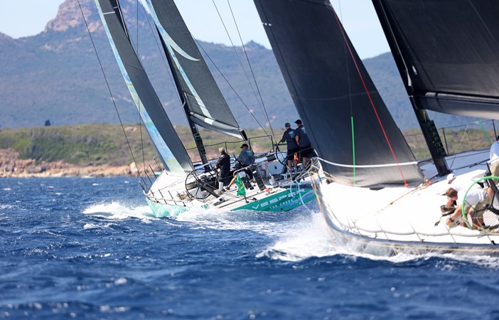 Vesper locked on Bella Maxi 2022