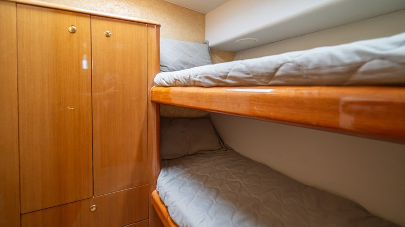 2002 Viking 61 Convertible