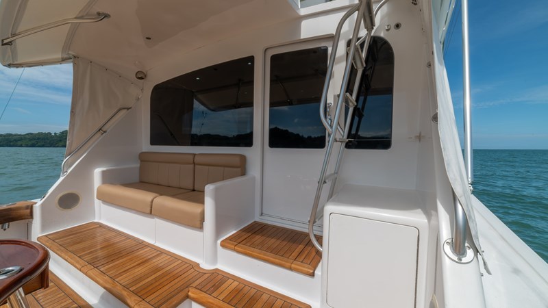 2002 Viking 61 Convertible