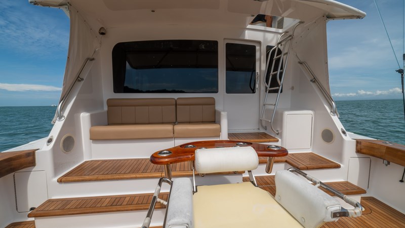 2002 Viking 61 Convertible