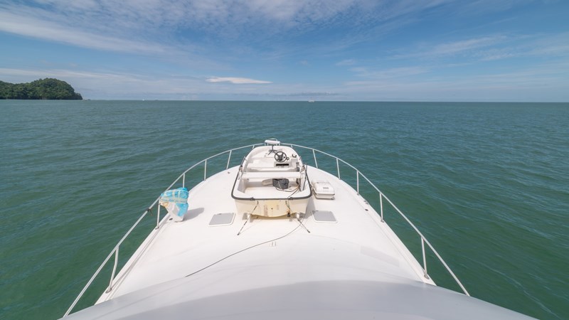 2002 Viking 61 Convertible
