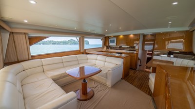 2002 Viking 61 Convertible