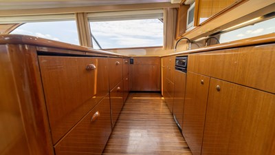 2002 Viking 61 Convertible