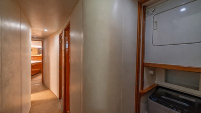 2002 Viking 61 Convertible