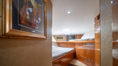 2002 Viking 61 Convertible