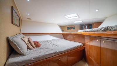 2002 Viking 61 Convertible