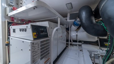 2002 Viking 61 Convertible
