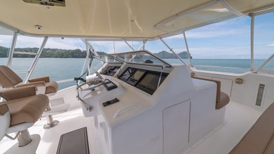 2002 Viking 61 Convertible