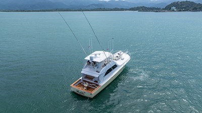 2002 Viking 61 Convertible
