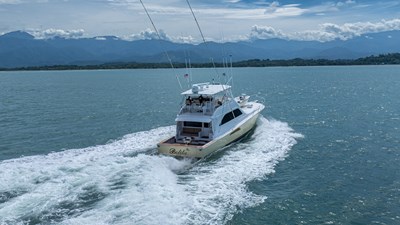 2002 Viking 61 Convertible