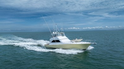 2002 Viking 61 Convertible