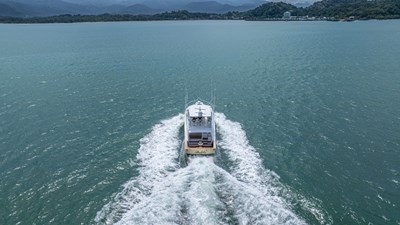 2002 Viking 61 Convertible