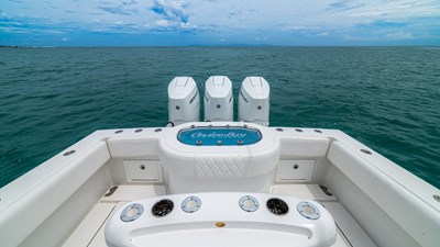 2026 37 Onslow Bay Tournament Edition Cockpit