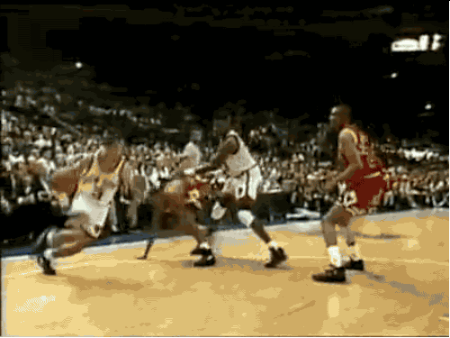 We Remember Knicks' John Starks Dunking on the Bulls During 1993 NBA Playoffs