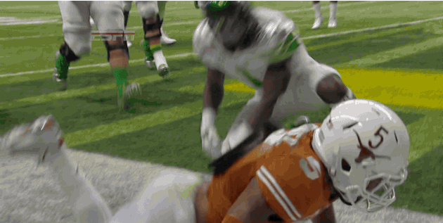 Oregon's Josh Huff Celebrates TD with 'Show Me the Money' Gesture