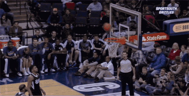 Mike Conley Makes Crazy Bouncing Shot Against Sacramento Kings