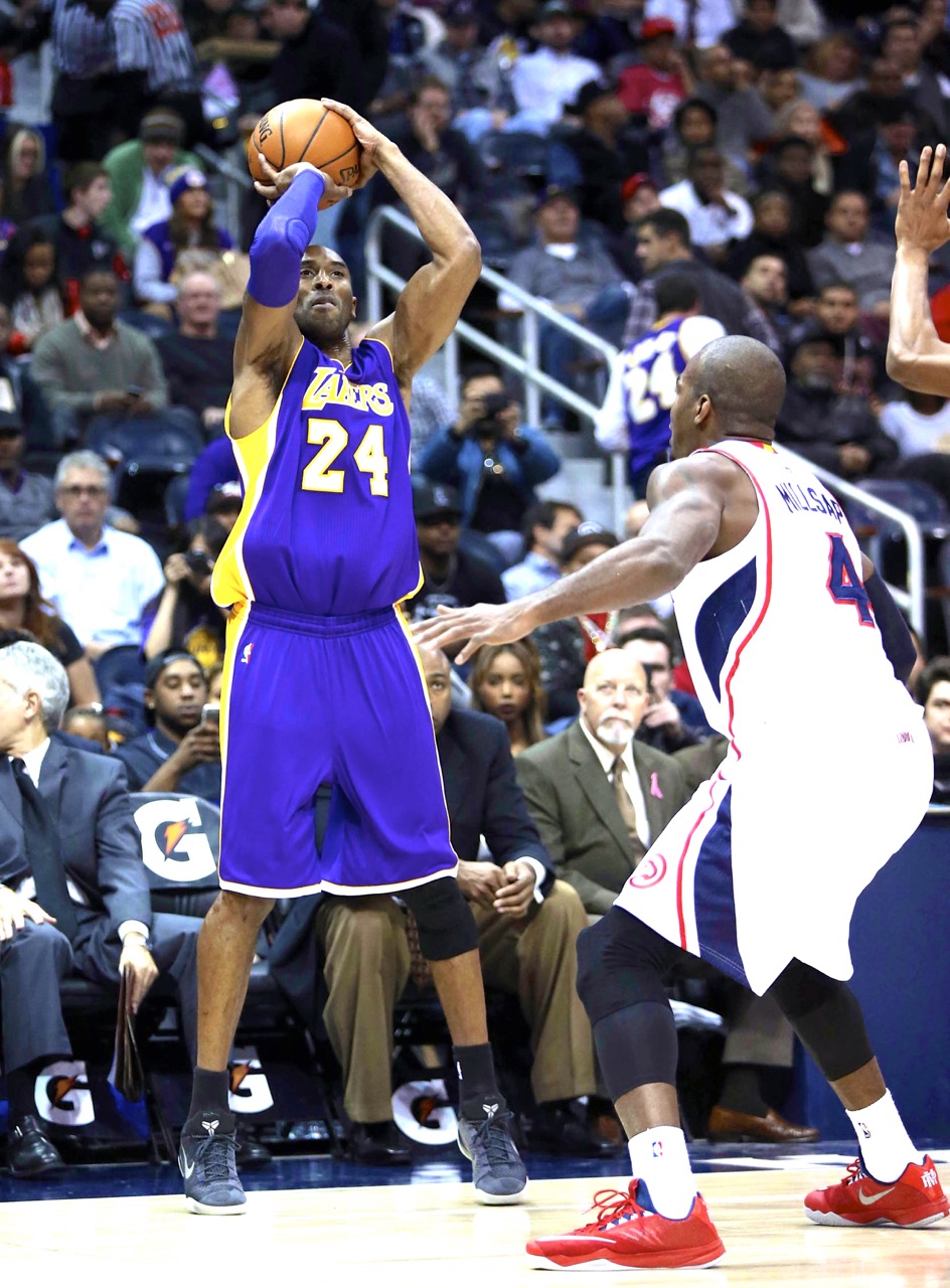 Kobe Bryant Passes 32,000 Points Scored in NBA Career Bleacher Report