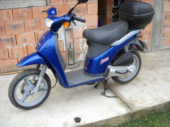 Piaggio Scooter Motorcycles - Select a Year - Kelley Blue Book