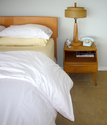 Heywood-Wakefield Encore bed and night stand, 1958