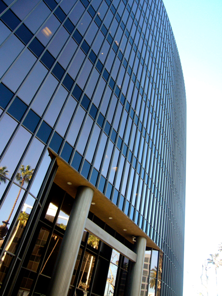 P1050337 8484 Wilshire Blvd