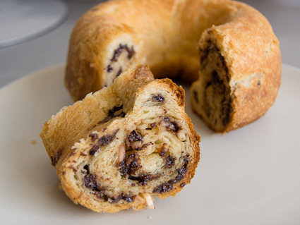 Almond Chocolate Ring